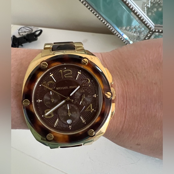 Michael Kors Tribeca Tortoise Watch - Picture 2 of 8